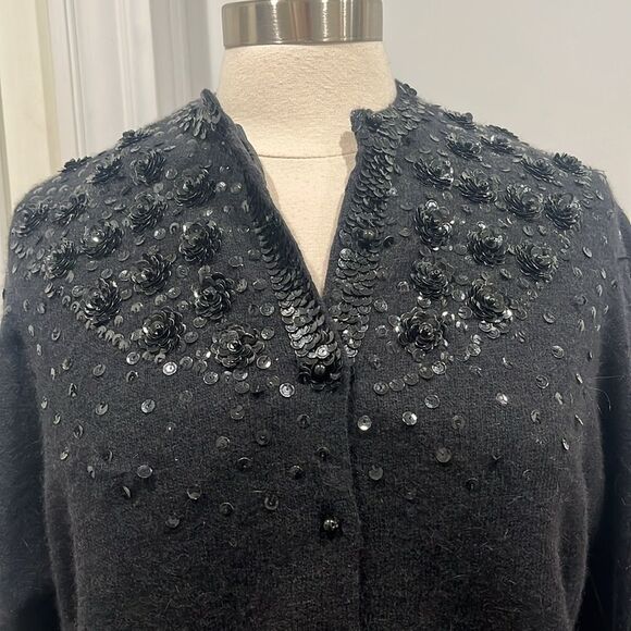 New! VIVIEN FOREST Cardigan Black Floral Sequin Lambswool Angora Blend PRETTY! - Picture 3 of 16